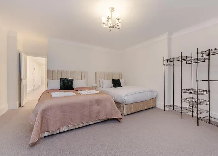 Modern London Luxury 3Bed 3Bathroom Retreat 6Hs